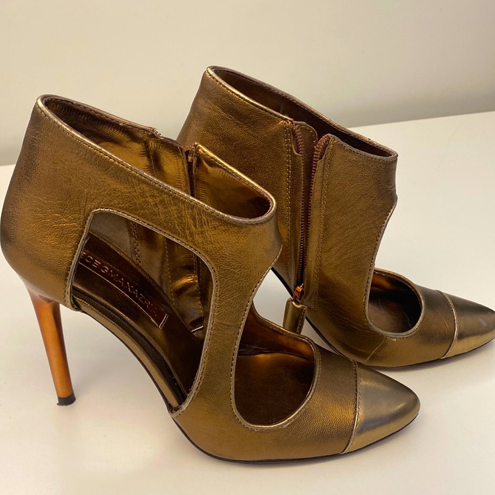 Beautiful BCBGMAXAZRIA shoes!